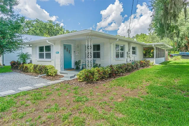 $2,500 | 701 West Henry Avenue, Tampa, FL 33604