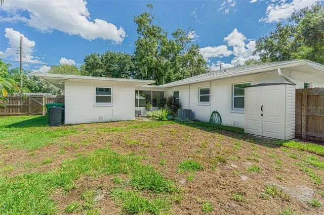 $2,500 | 701 West Henry Avenue, Tampa, FL 33604