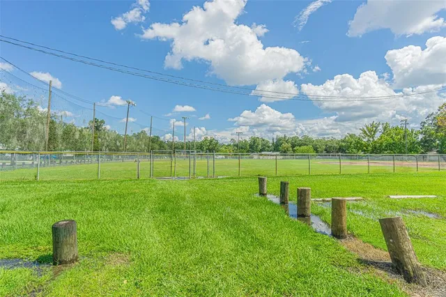 $2,500 | 701 West Henry Avenue, Tampa, FL 33604