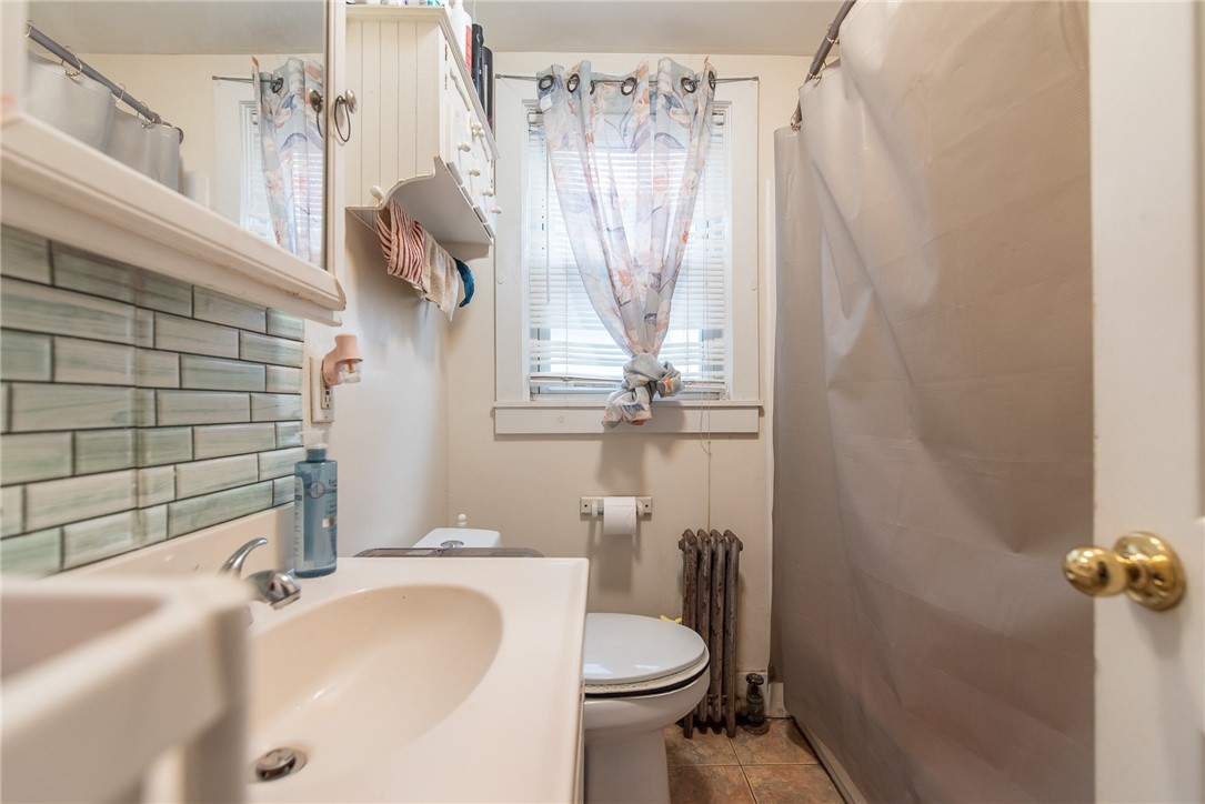 161 Adams Street Warwick, RI 02888 - Photo 15 of 26