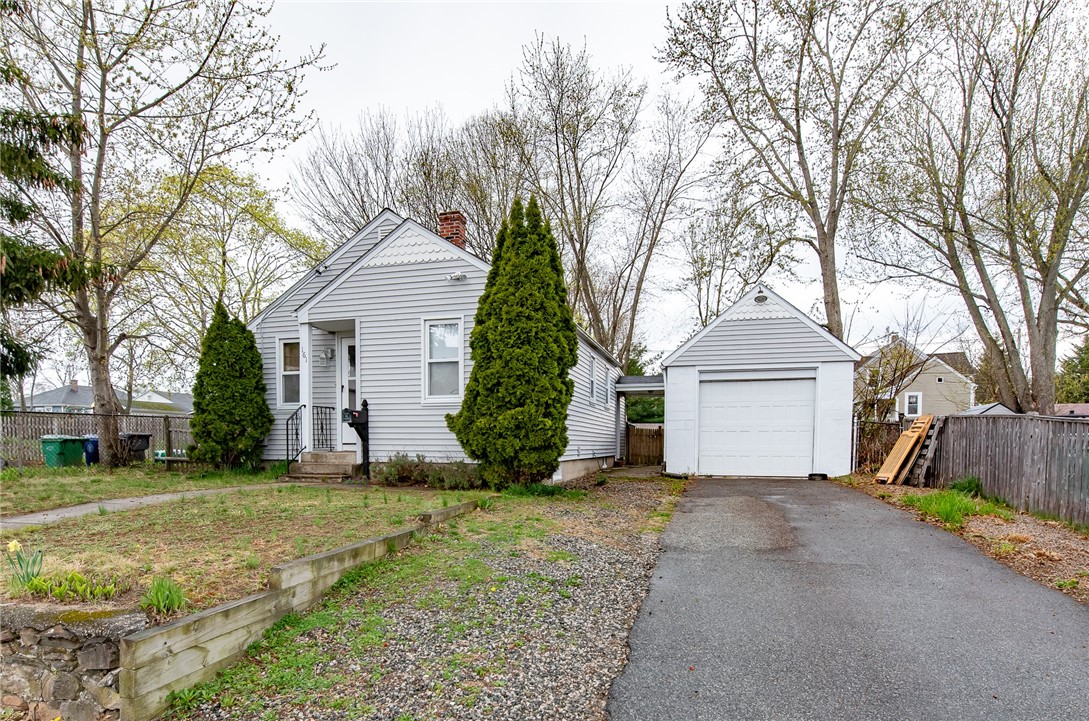 161 Adams Street Warwick, RI 02888 - Photo 2 of 26