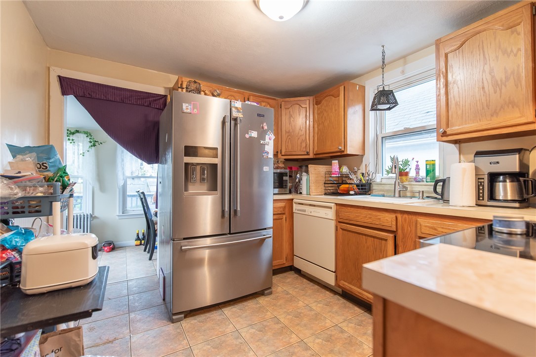 161 Adams Street Warwick, RI 02888 - Photo 4 of 26