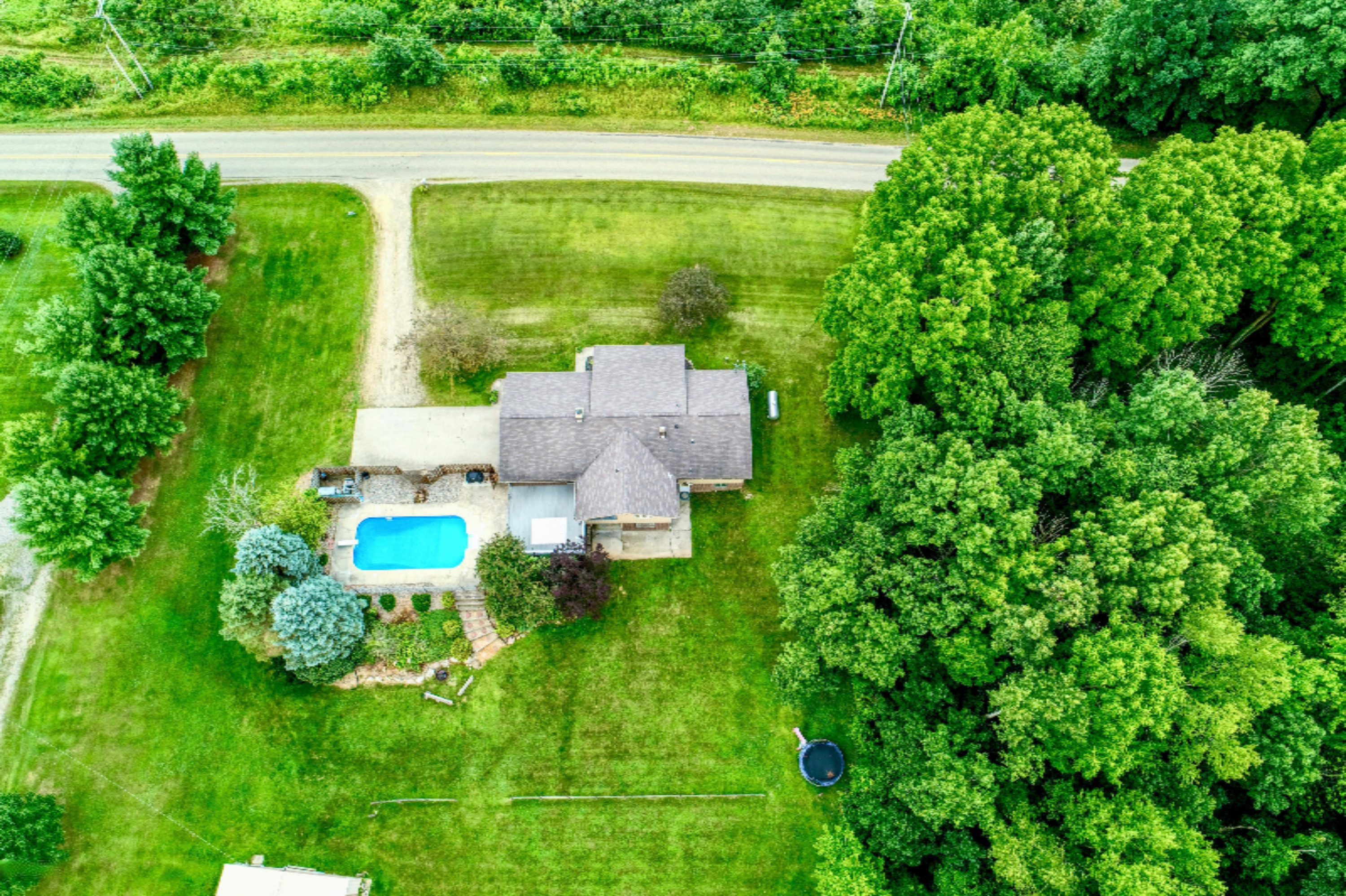 132 East Rose Road Coldwater, MI 49036 - Photo 34 of 39 6