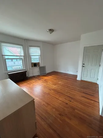 $2,450 | 14 Relay Place, Unit L2, Stamford, CT 06901