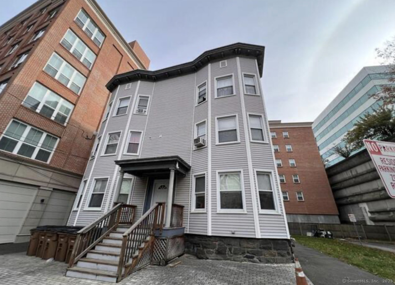 14 Relay Place, Unit L2 Stamford, CT 06901 - Photo 15 of 15 front view of a building