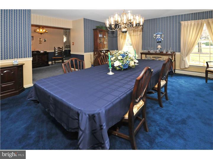2050 Terwood Road Huntingdon Valley, PA 19006 - Photo 3 of 21 Dining Room