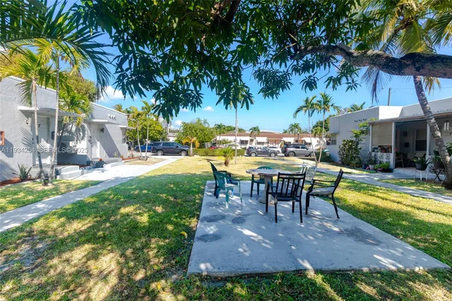 $1,700 | 1840 Fillmore Street, Unit 3, Hollywood, FL 33020