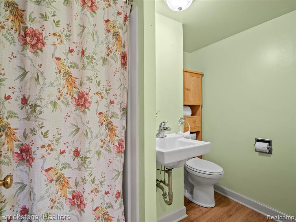 2830 Harrington Road Rochester Hills, MI 48307 - Photo 23 of 38