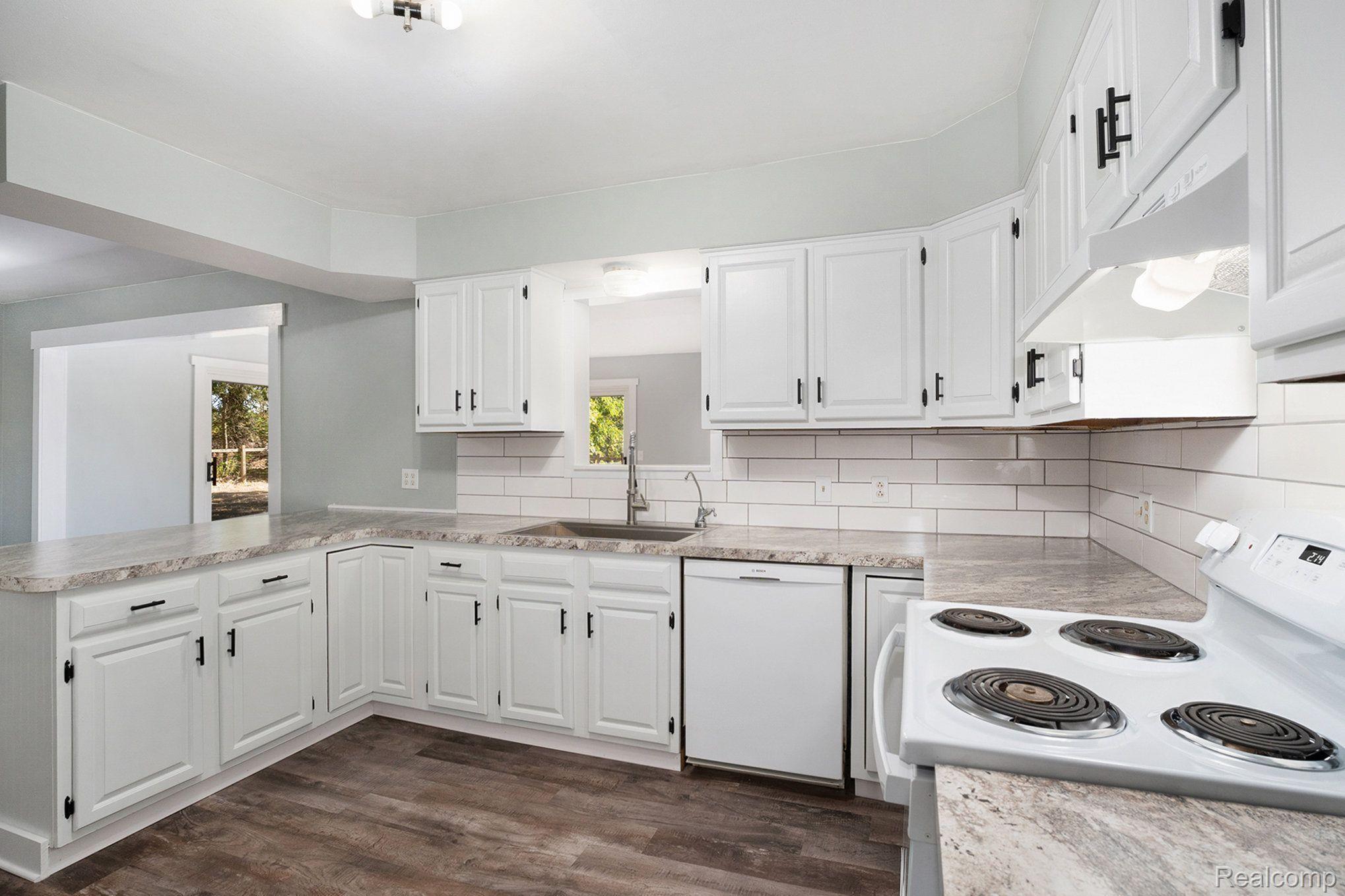 7530 Bennett Lake Road Fenton, MI 48430 - Photo 7 of 24 Gallery Image 7