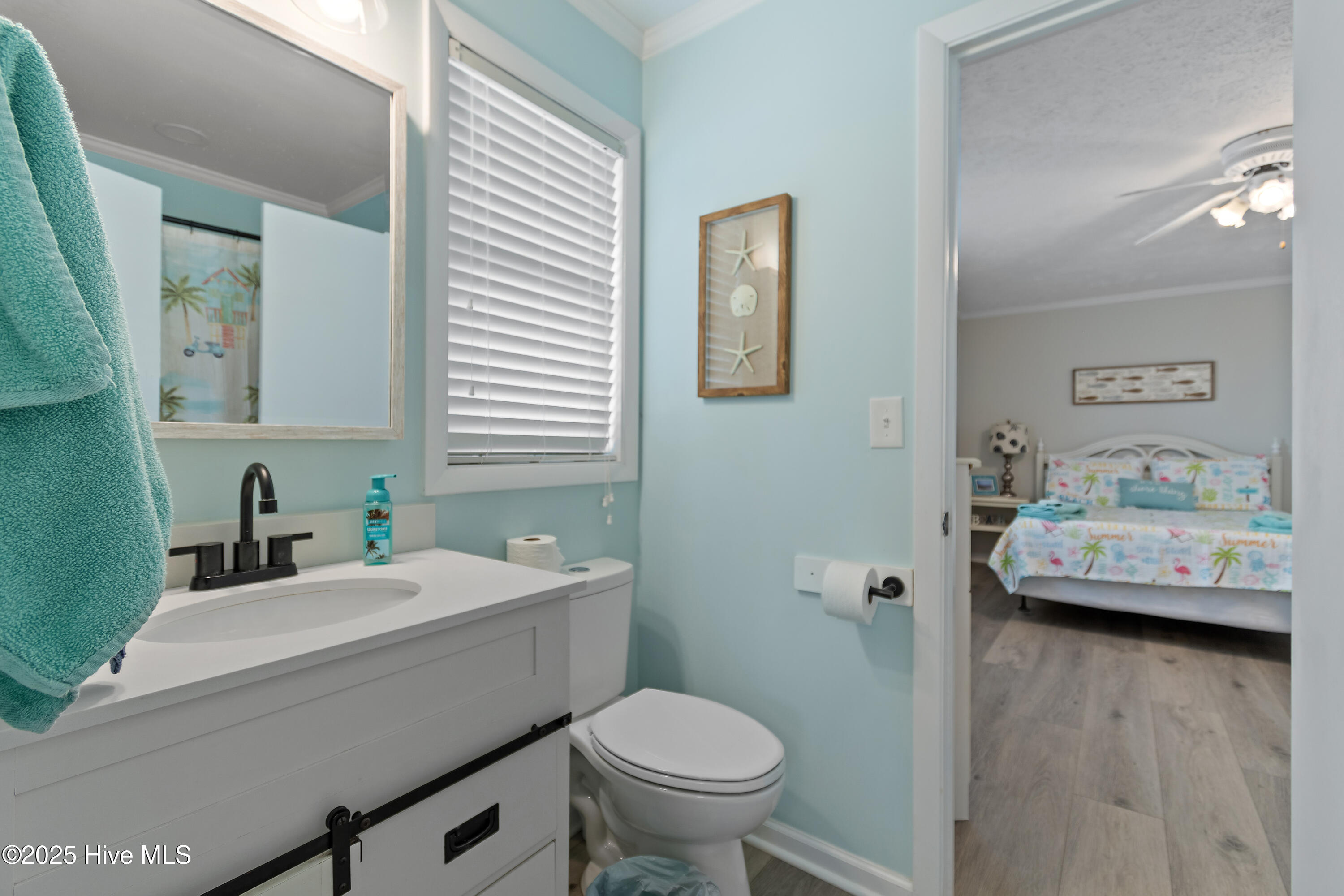 412 33rd Street Sunset Beach, NC 28468 - Photo 14 of 38 Bathroom 2