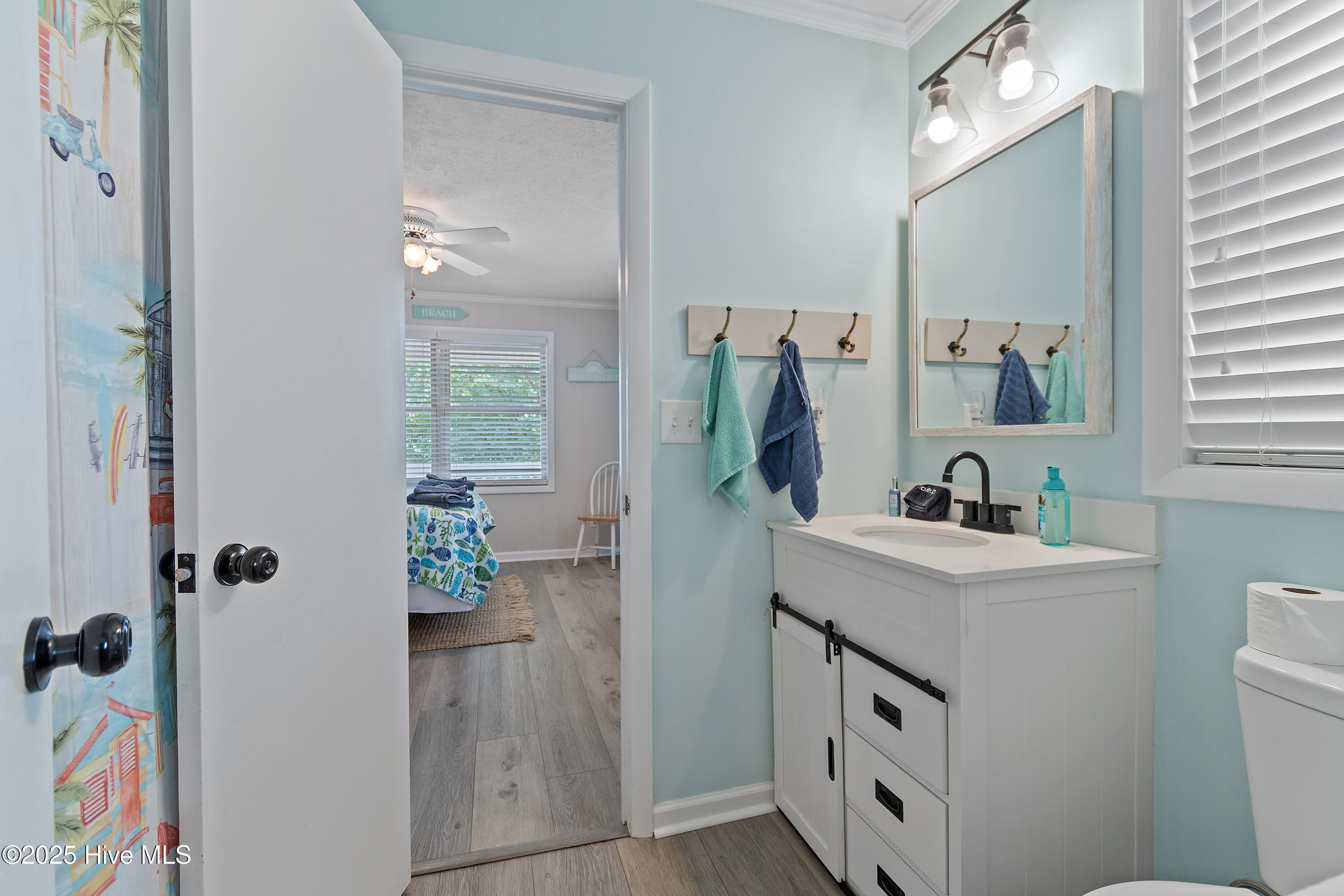 412 33rd Street Sunset Beach, NC 28468 - Photo 15 of 38 Bathroom 3