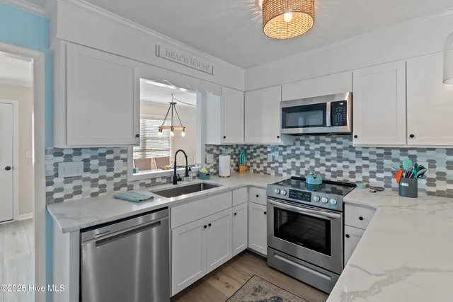 $799,900 | 412 33rd Street, Sunset Beach, NC 28468