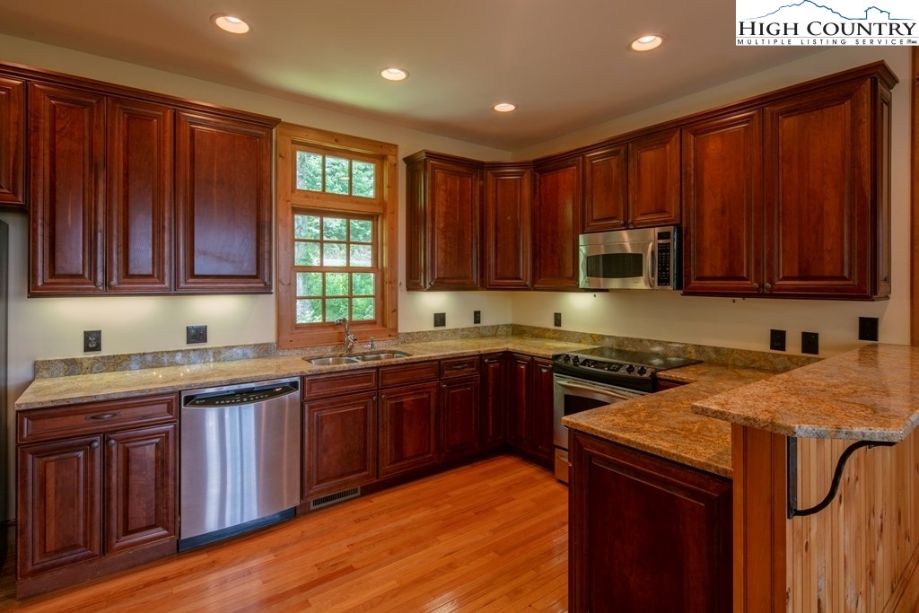 465 Farm Loop Road Banner Elk, NC 28604 - Photo 21 of 49 Gallery Image 21
