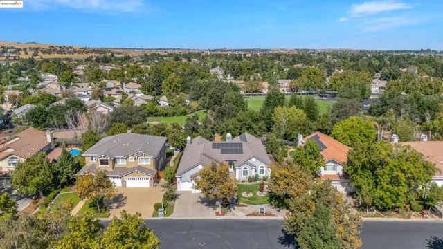 $1,099,900 | 650 Rutherford Circle, Brentwood, CA 94513