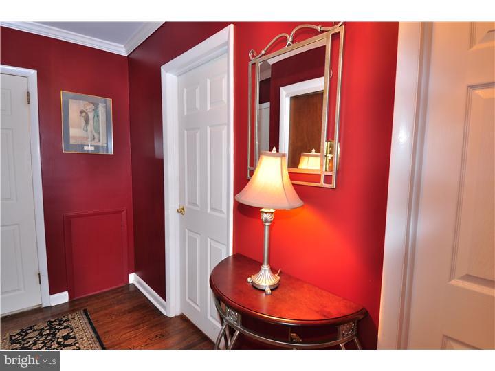 938 Georgetown Road Swarthmore, PA 19081 - Photo 12 of 22 Hallway