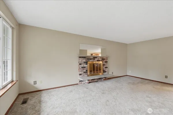 $499,950 | 7116 105th Street East, Puyallup, WA 98373