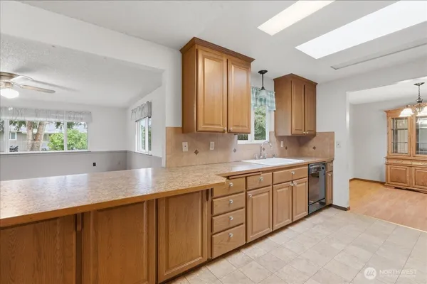 $499,950 | 7116 105th Street East, Puyallup, WA 98373
