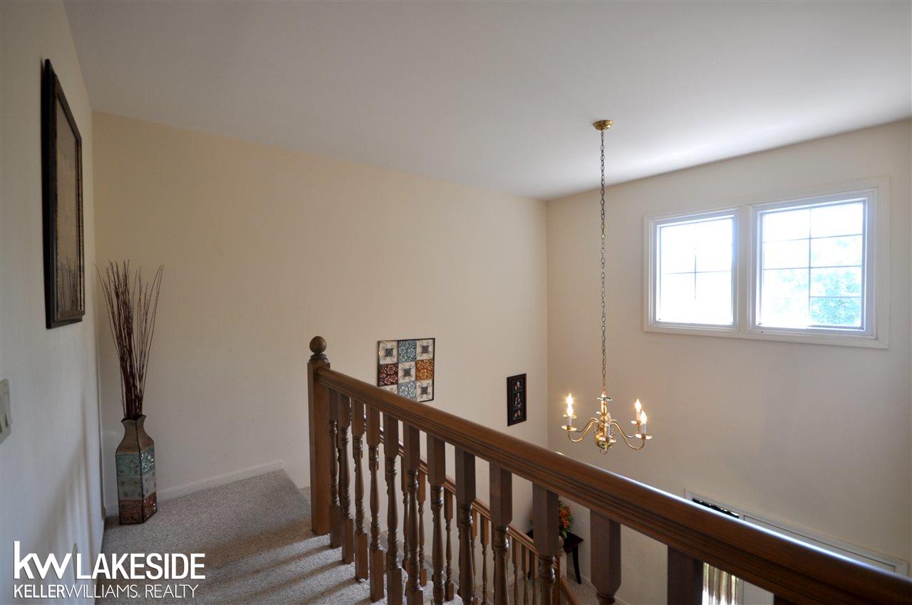 1658 Hillside Lane Rochester Hills, MI 48307 - Photo 22 of 32