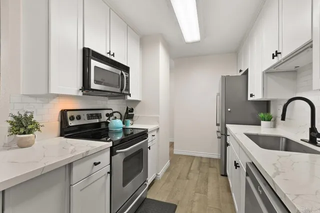 $535,000 | 9959 Azuaga Street, Unit I105, San Diego, CA 92129