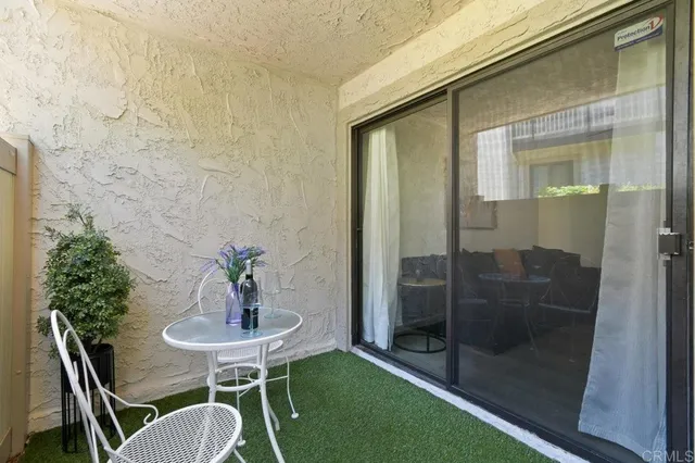 $535,000 | 9959 Azuaga Street, Unit I105, San Diego, CA 92129