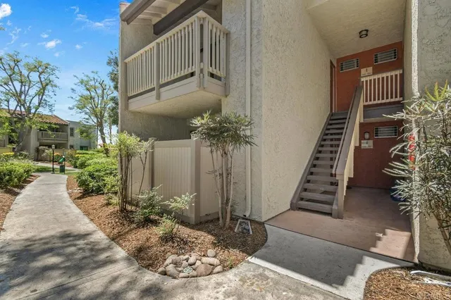 $535,000 | 9959 Azuaga Street, Unit I105, San Diego, CA 92129