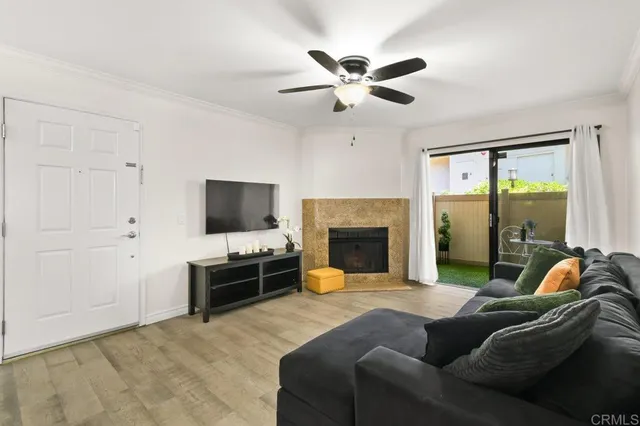 $535,000 | 9959 Azuaga Street, Unit I105, San Diego, CA 92129