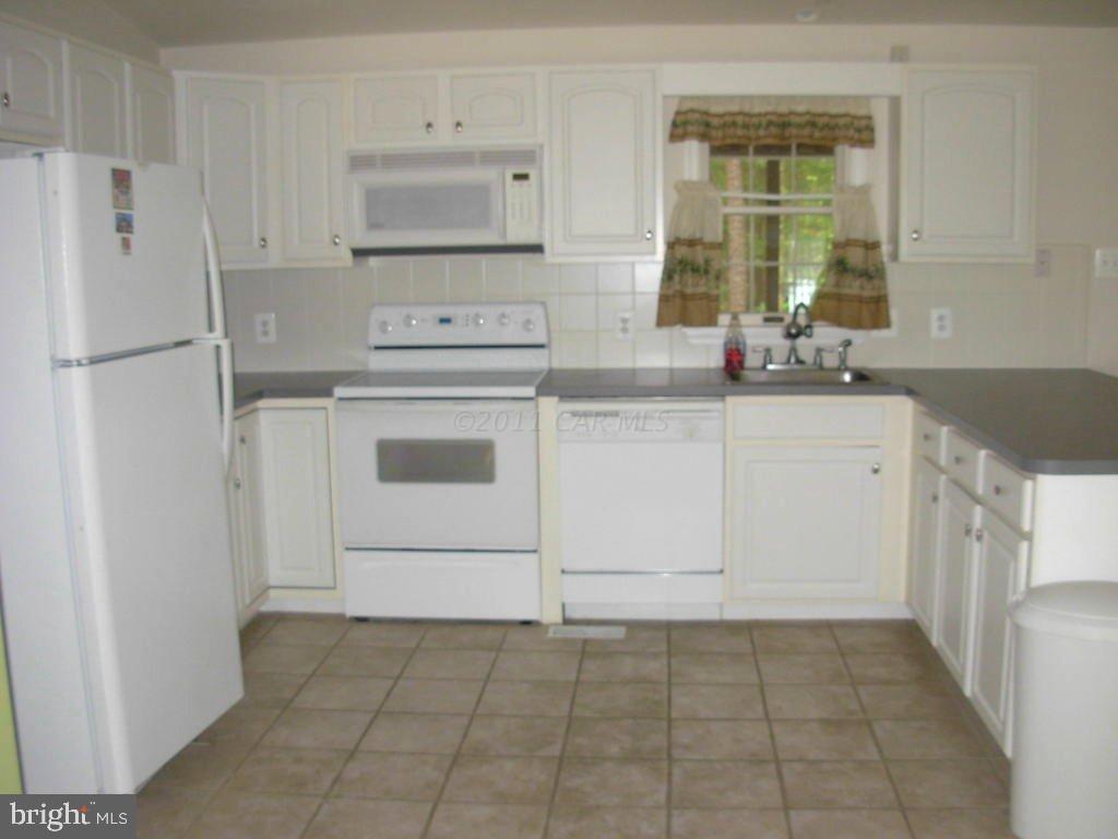 17 Pinehurst Road Ocean Pines, MD 21811 - Photo 4 of 11