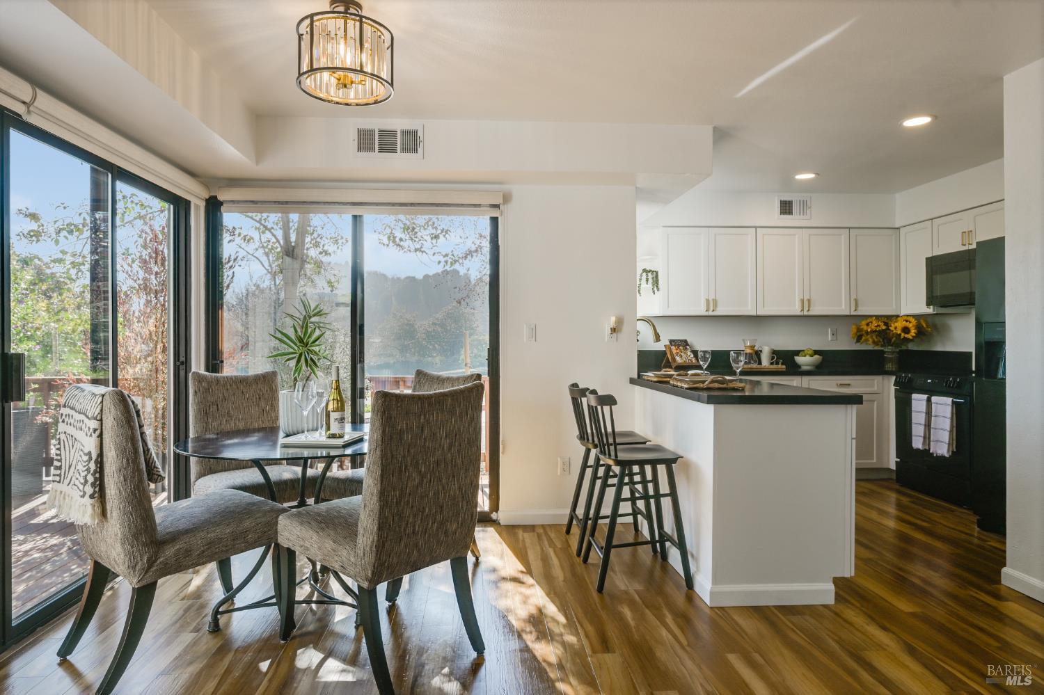 14 Summerhill Court San Rafael, CA 94903 - Photo 6 of 29