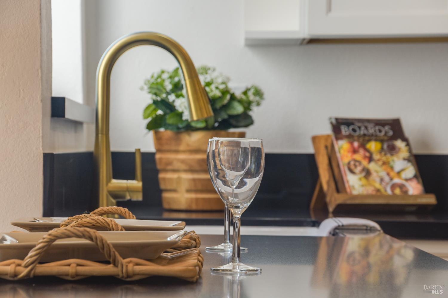 14 Summerhill Court San Rafael, CA 94903 - Photo 9 of 29