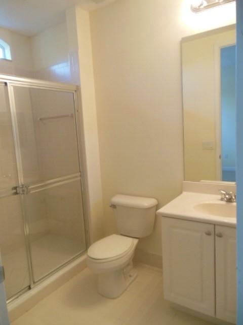 2726 Ravella Way Palm Beach Gardens, FL 33410 - Photo 15 of 28 Master Bath 2
