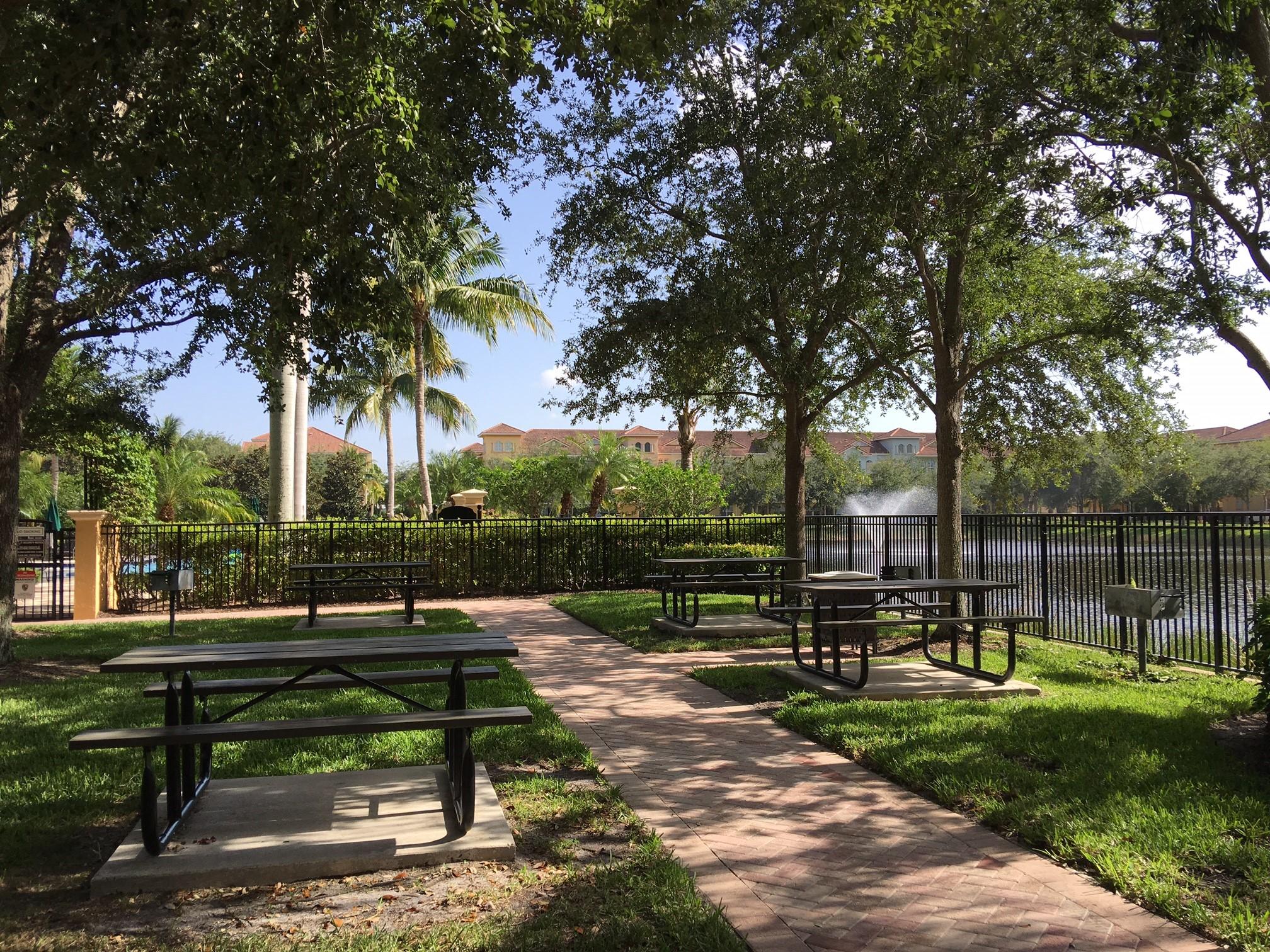 2726 Ravella Way Palm Beach Gardens, FL 33410 - Photo 25 of 28 Picnic area by pool