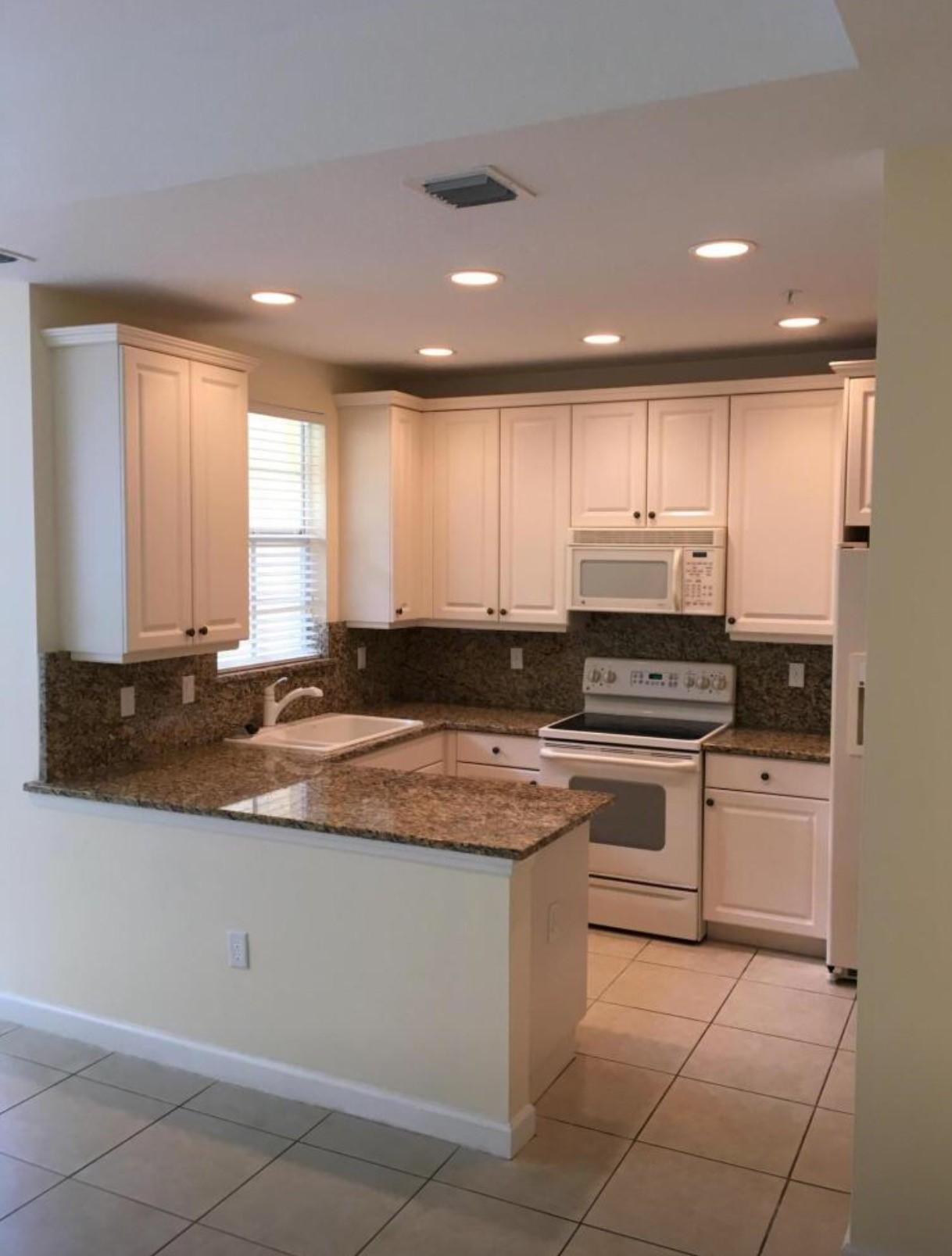 2726 Ravella Way Palm Beach Gardens, FL 33410 - Photo 3 of 28 Kitchen