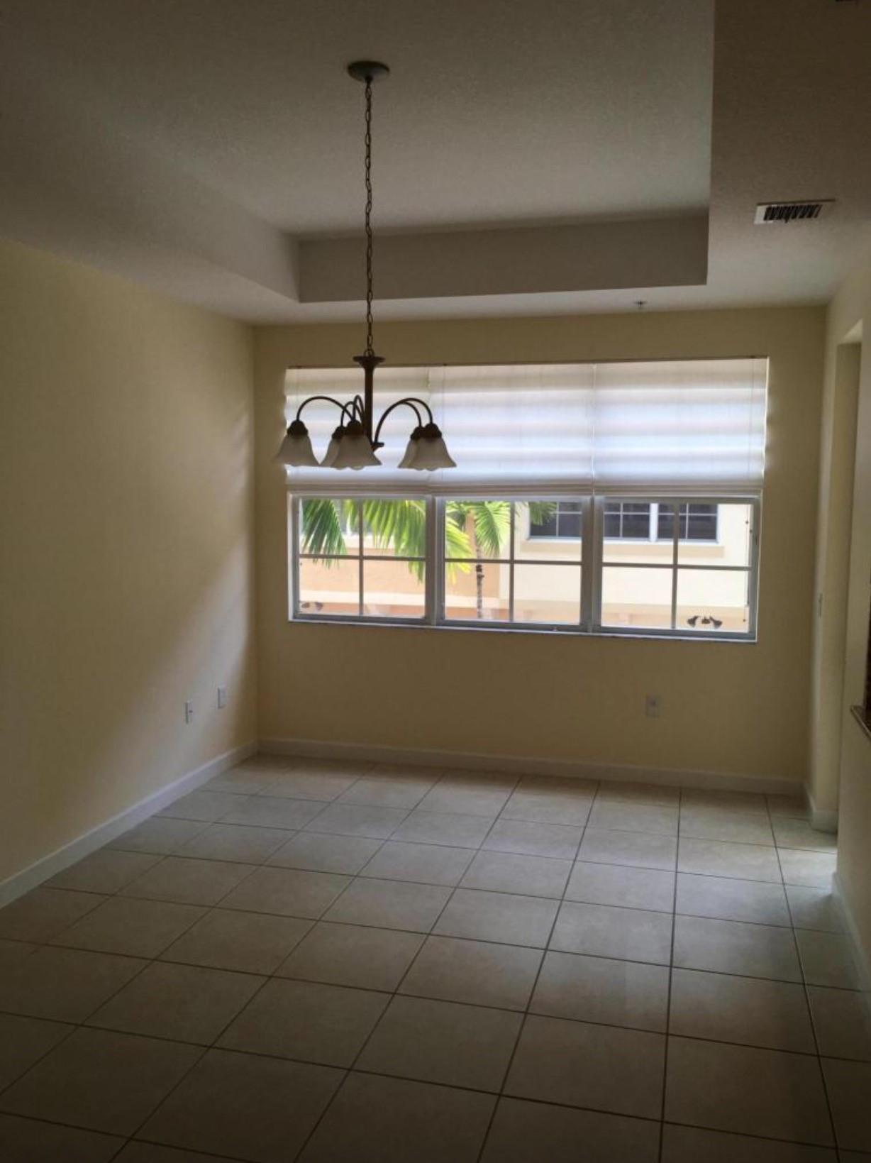 2726 Ravella Way Palm Beach Gardens, FL 33410 - Photo 6 of 28 Dining Area