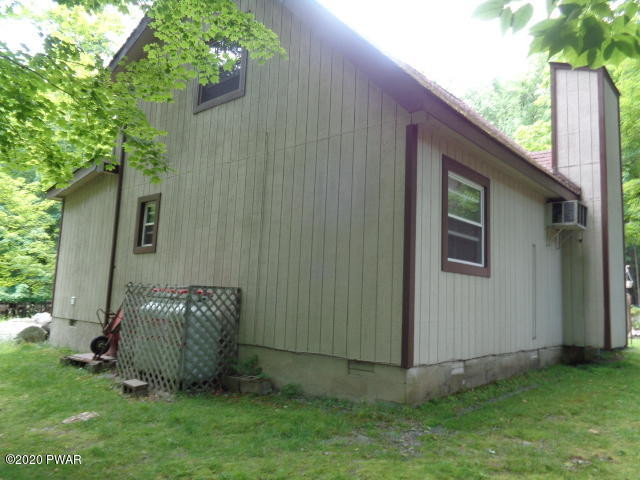 7 Roamingwood Road Lake Ariel, PA 18436 - Photo 3 of 15