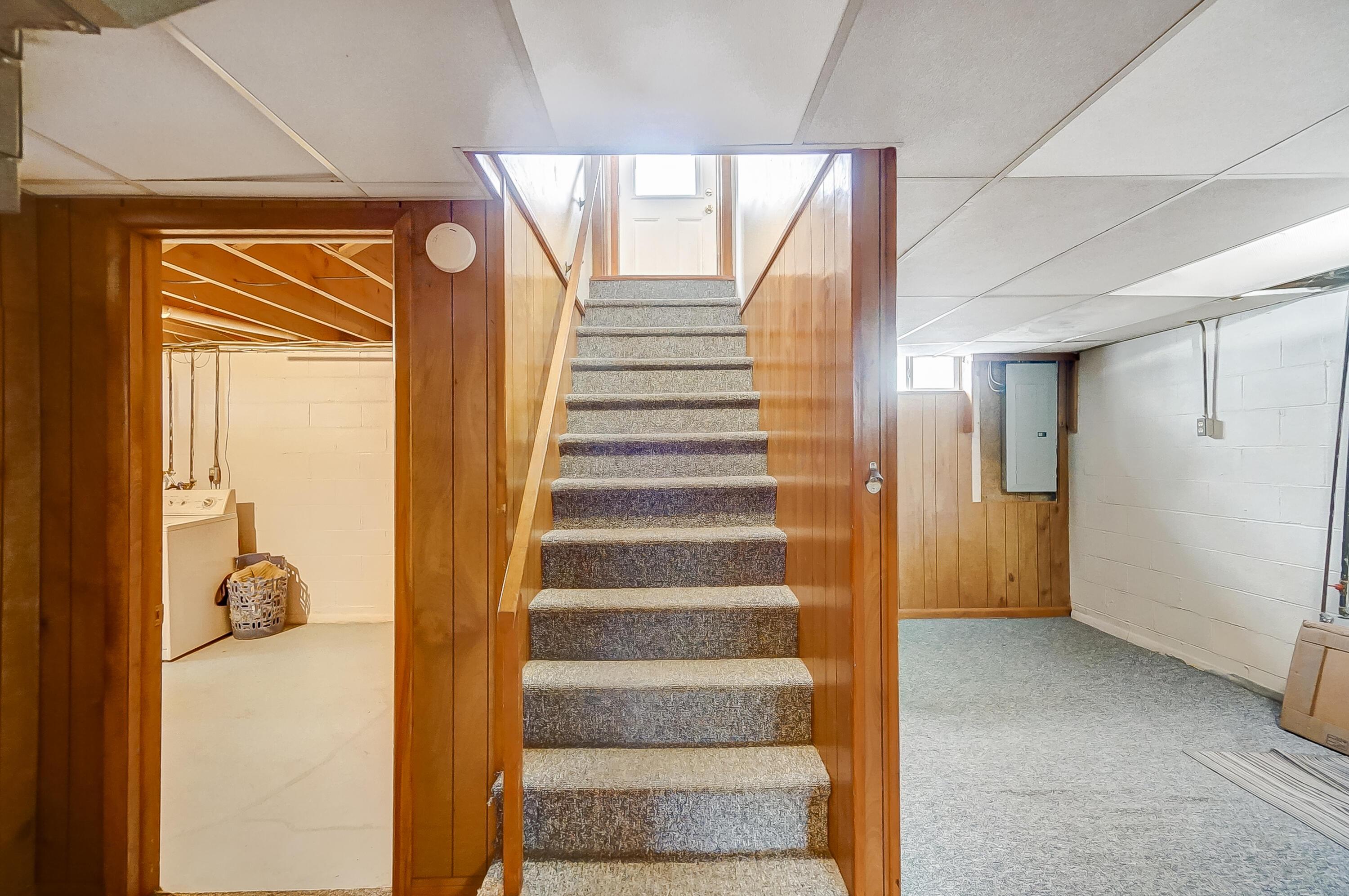 1852 Nelson Road Lancaster, OH 43130 - Photo 25 of 43 Basement Steps