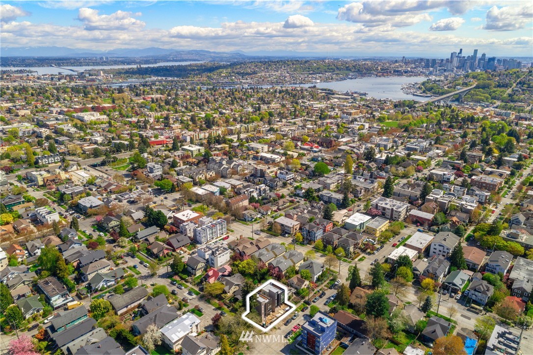4620 Dayton Avenue North Seattle, WA 98103 - Photo 9 of 10 an aerial view of multiple house