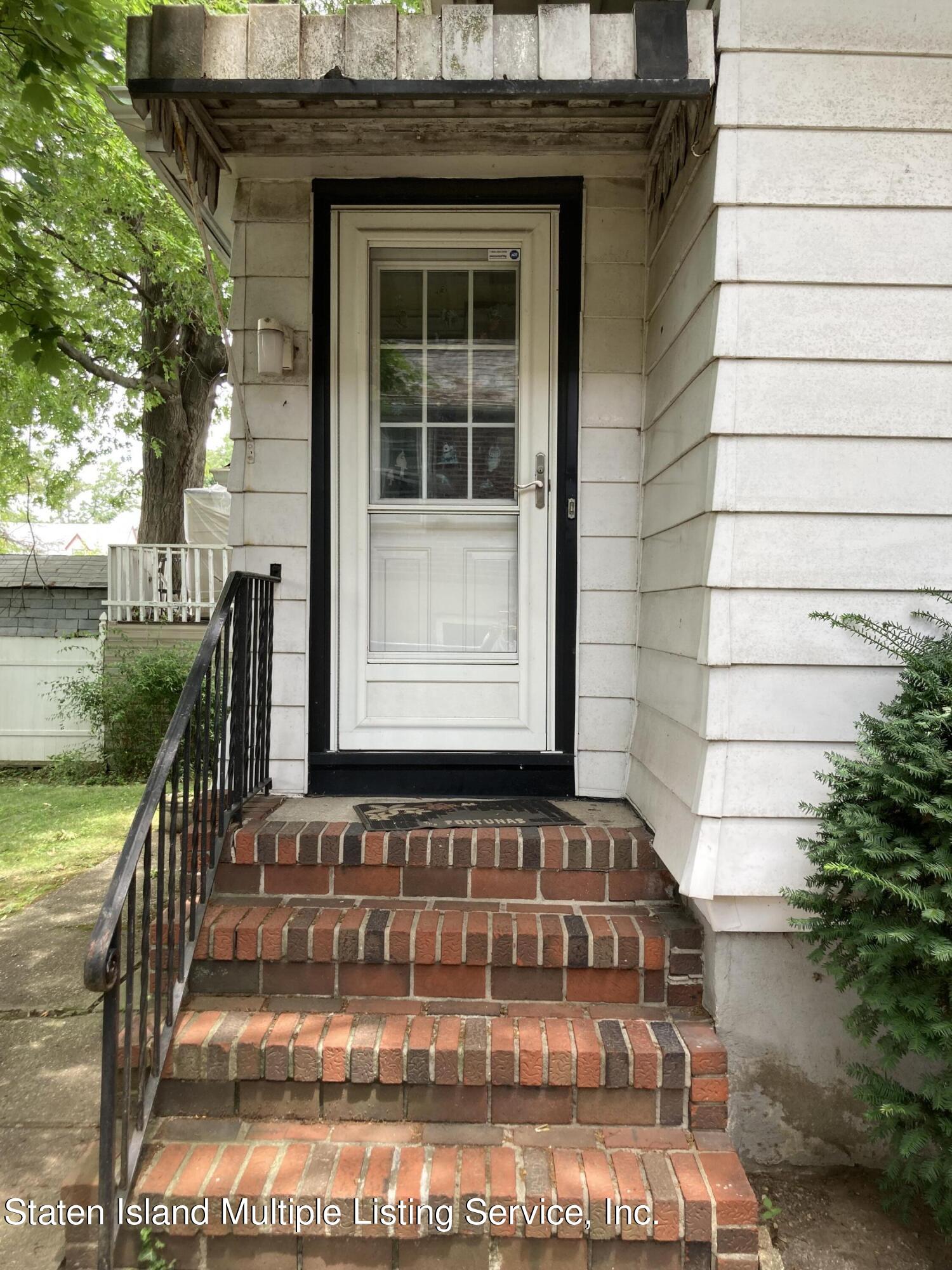 314 Oder Avenue Staten Island, NY 10304 - Photo 3 of 15 IMG_4339