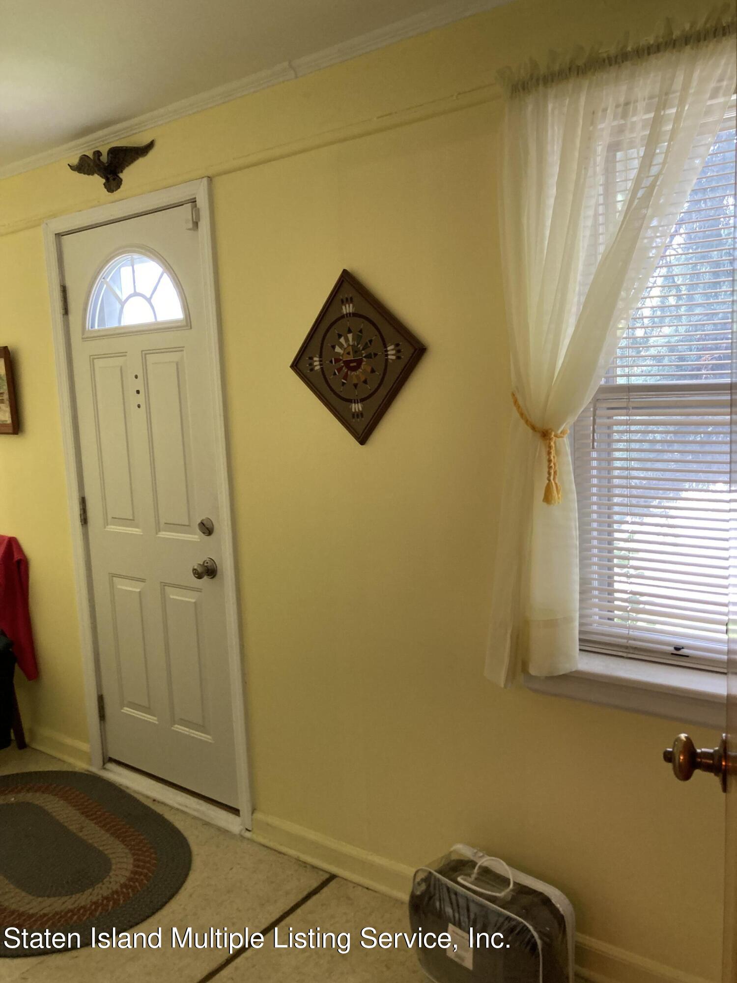 314 Oder Avenue Staten Island, NY 10304 - Photo 6 of 15 IMG_4318