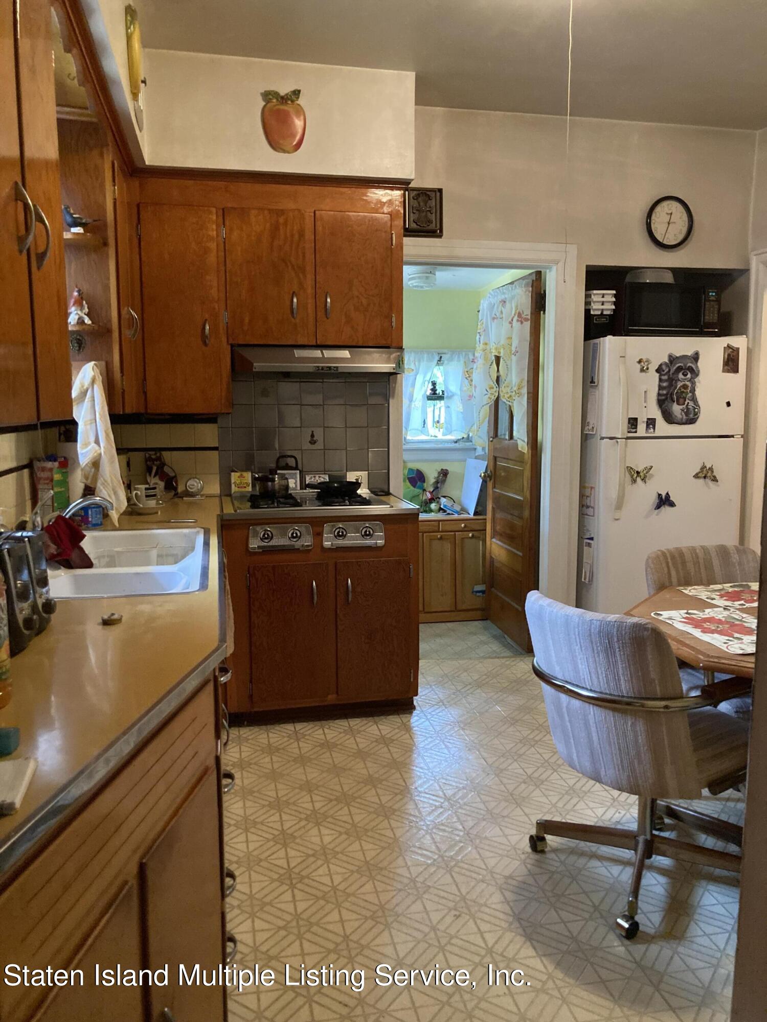 314 Oder Avenue Staten Island, NY 10304 - Photo 8 of 15 IMG_4319