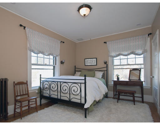 13 Addison Street Arlington, MA 02476 - Photo 13 of 27 Gallery Image 13
