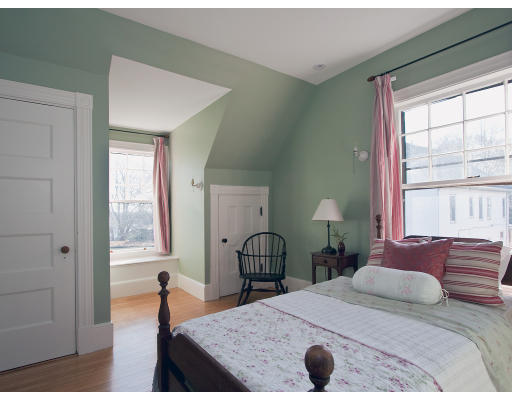 13 Addison Street Arlington, MA 02476 - Photo 17 of 27 Gallery Image 17