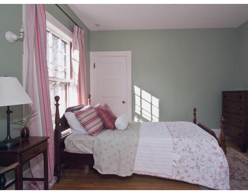 13 Addison Street Arlington, MA 02476 - Photo 18 of 27 Gallery Image 18