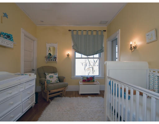13 Addison Street Arlington, MA 02476 - Photo 19 of 27 Gallery Image 19