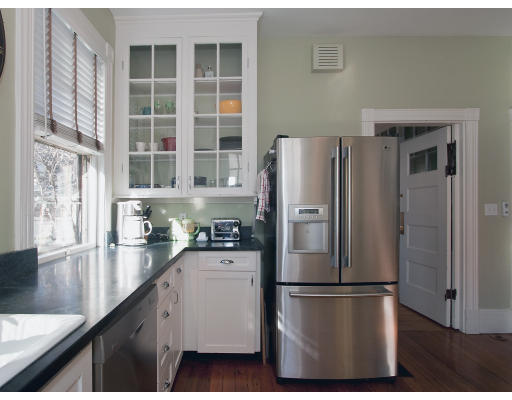 13 Addison Street Arlington, MA 02476 - Photo 10 of 27 Gallery Image 10
