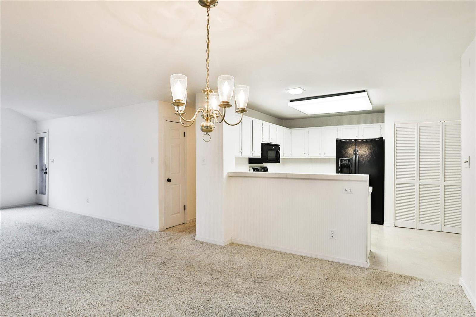 1832 Ridgeview Cir Drive Manchester, MO 63021 - Photo 9 of 27 Gallery Image 9