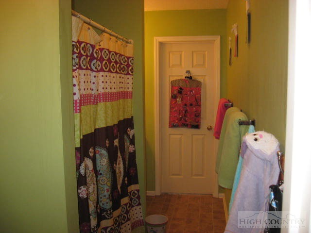 370-34 Meadow Ridge Road Boone, NC 28607 - Photo 10 of 36 Gallery Image 10