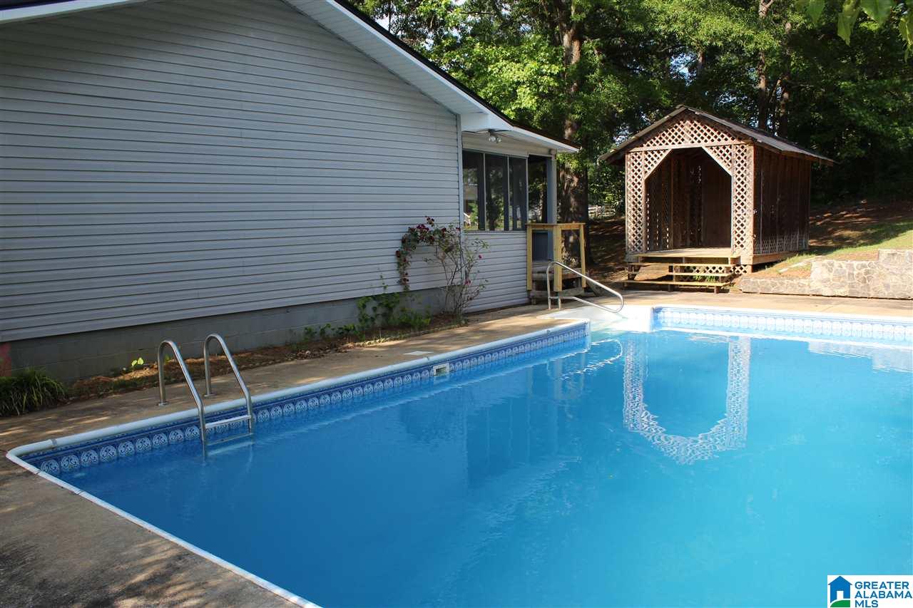 225 Pinecrest Drive Weaver, AL 36277 - Photo 3 of 40