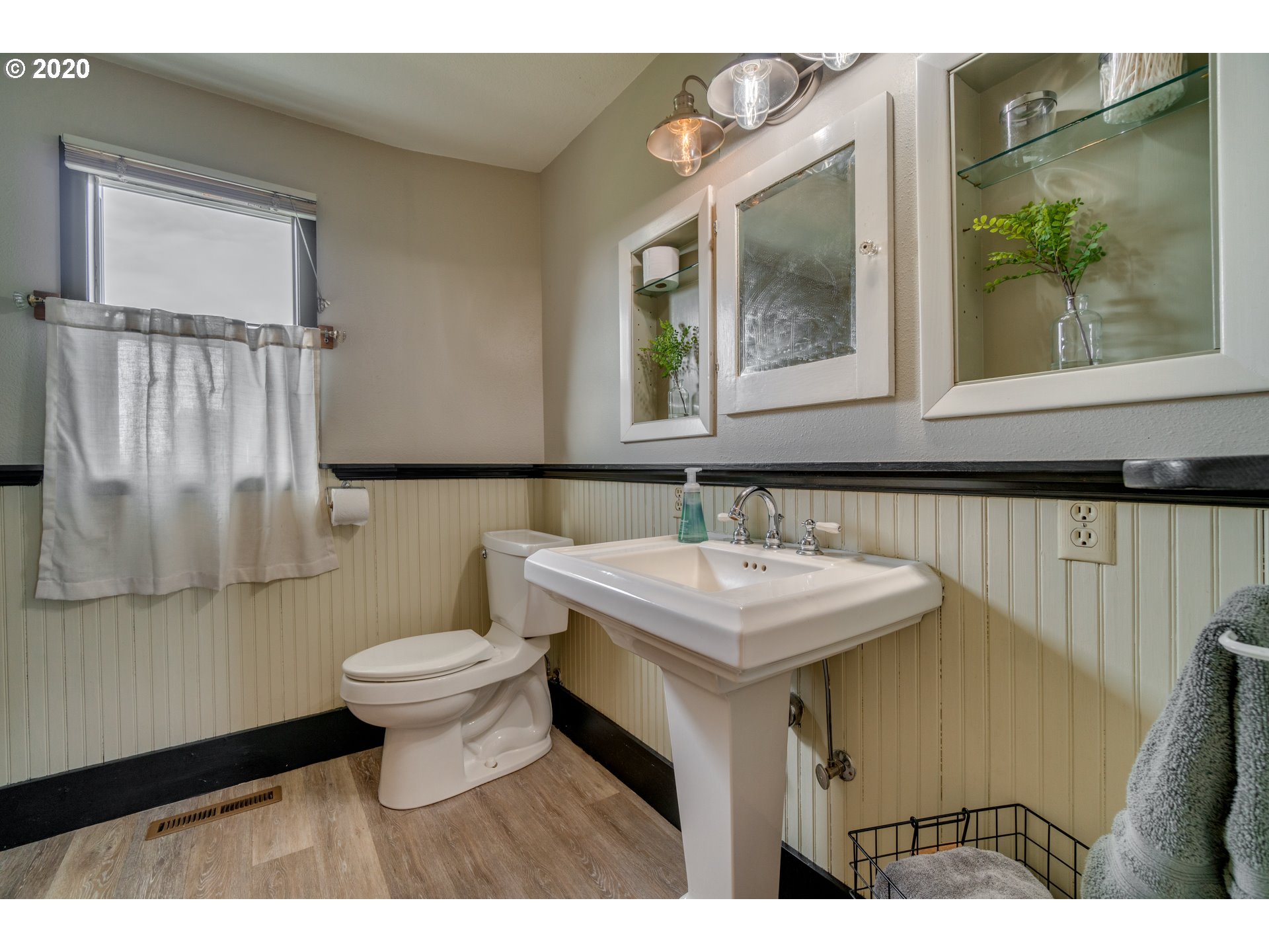 14394 Ehlen Road Northeast Aurora, OR 97002 - Photo 13 of 32 Gallery Image 13