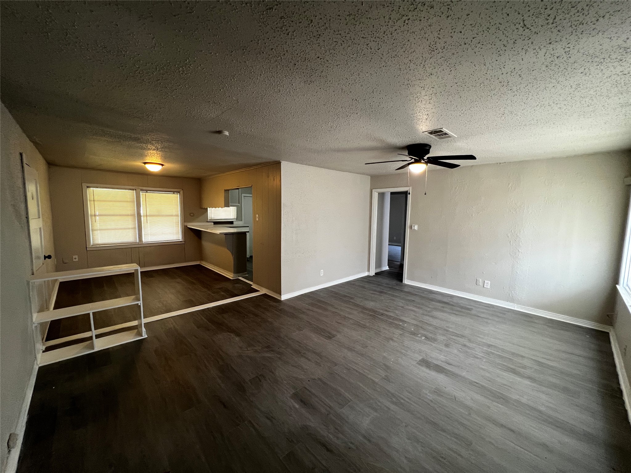 5727 Doolittle Boulevard Houston, TX 77033 - Photo 4 of 14