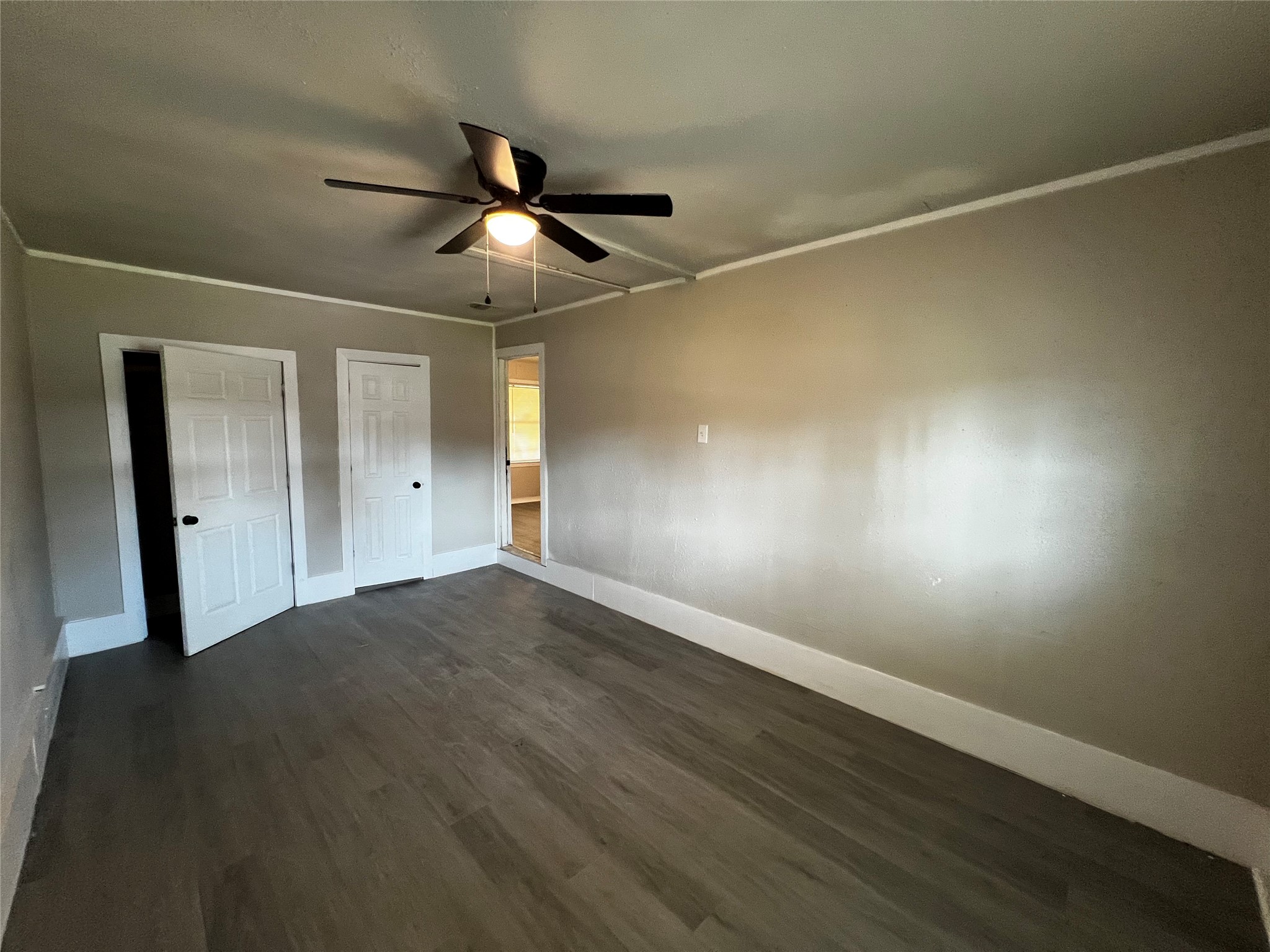 5727 Doolittle Boulevard Houston, TX 77033 - Photo 6 of 14